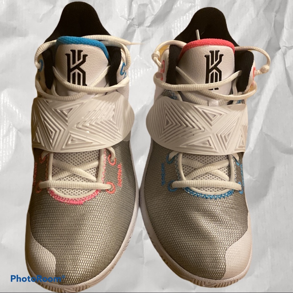 South Beach Kyrie Irving Flytrap 3’s